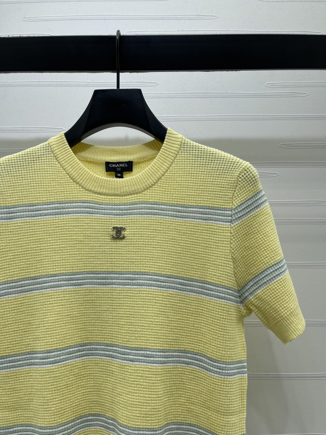 Women's short sleeves